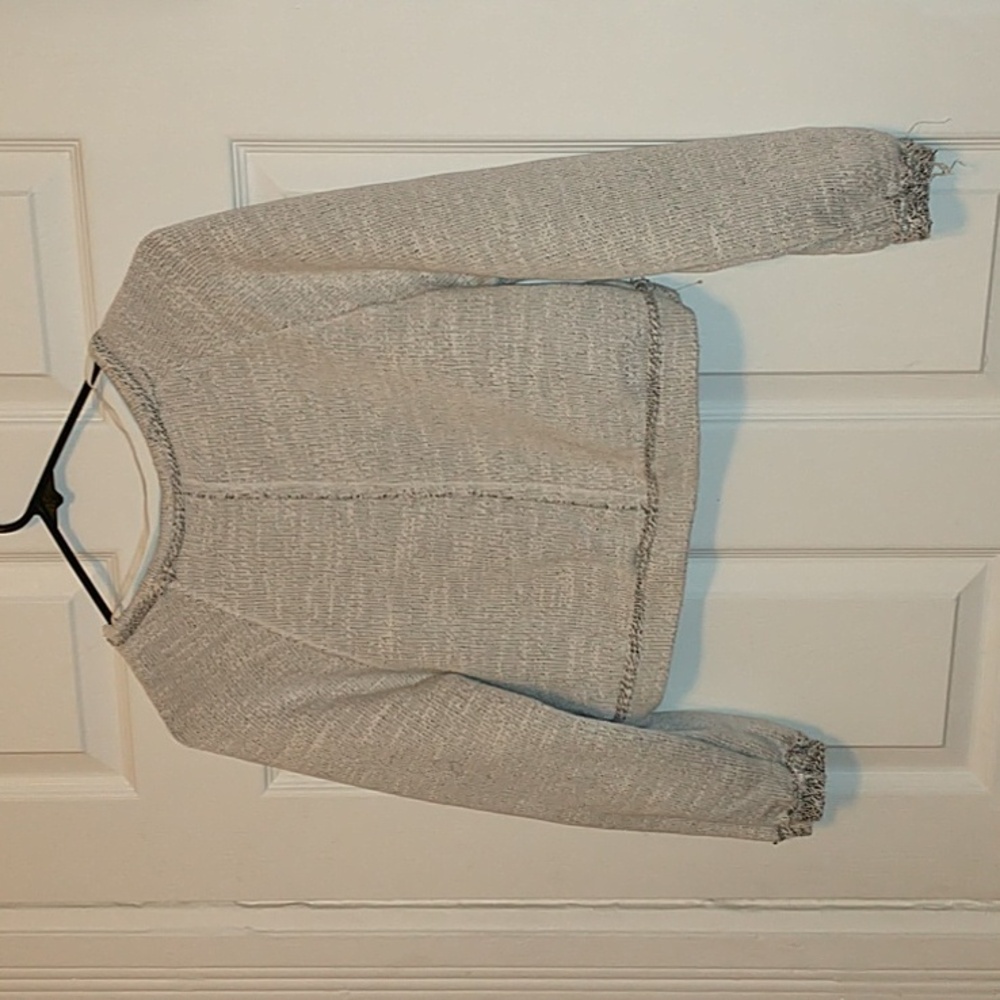 Free People pullover - somewhere between a knit and a sweatshirt - Picture 3 of 7